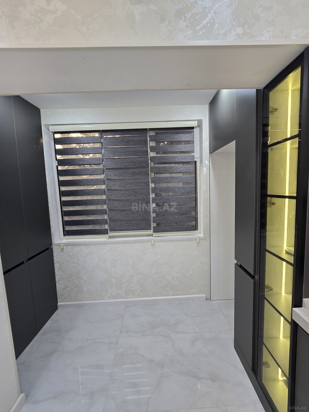 3 otaqlı Köhnə tikili, Əhmədli m., Bakı