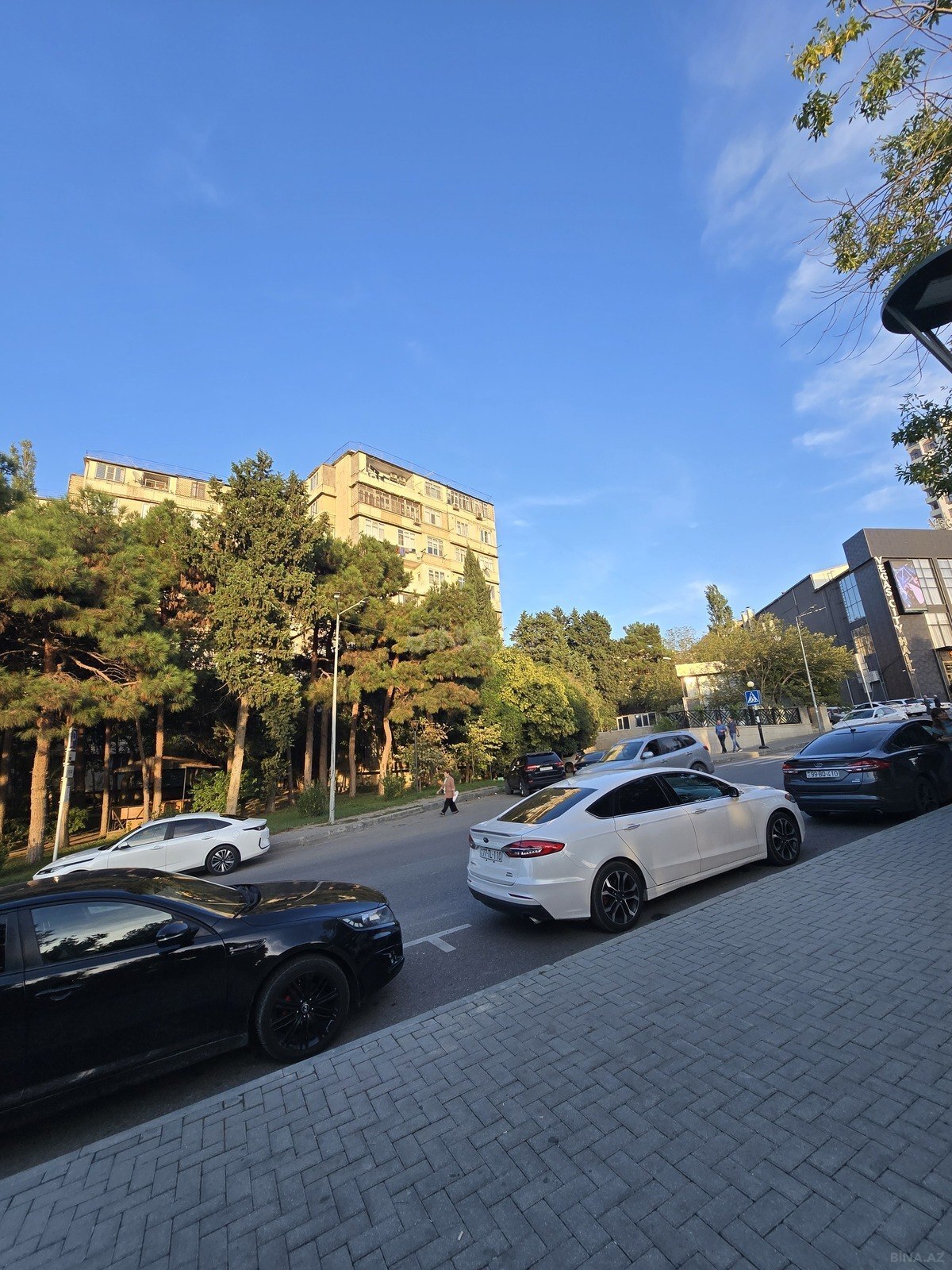 3 otaqlı Köhnə tikili, Əhmədli m., Bakı