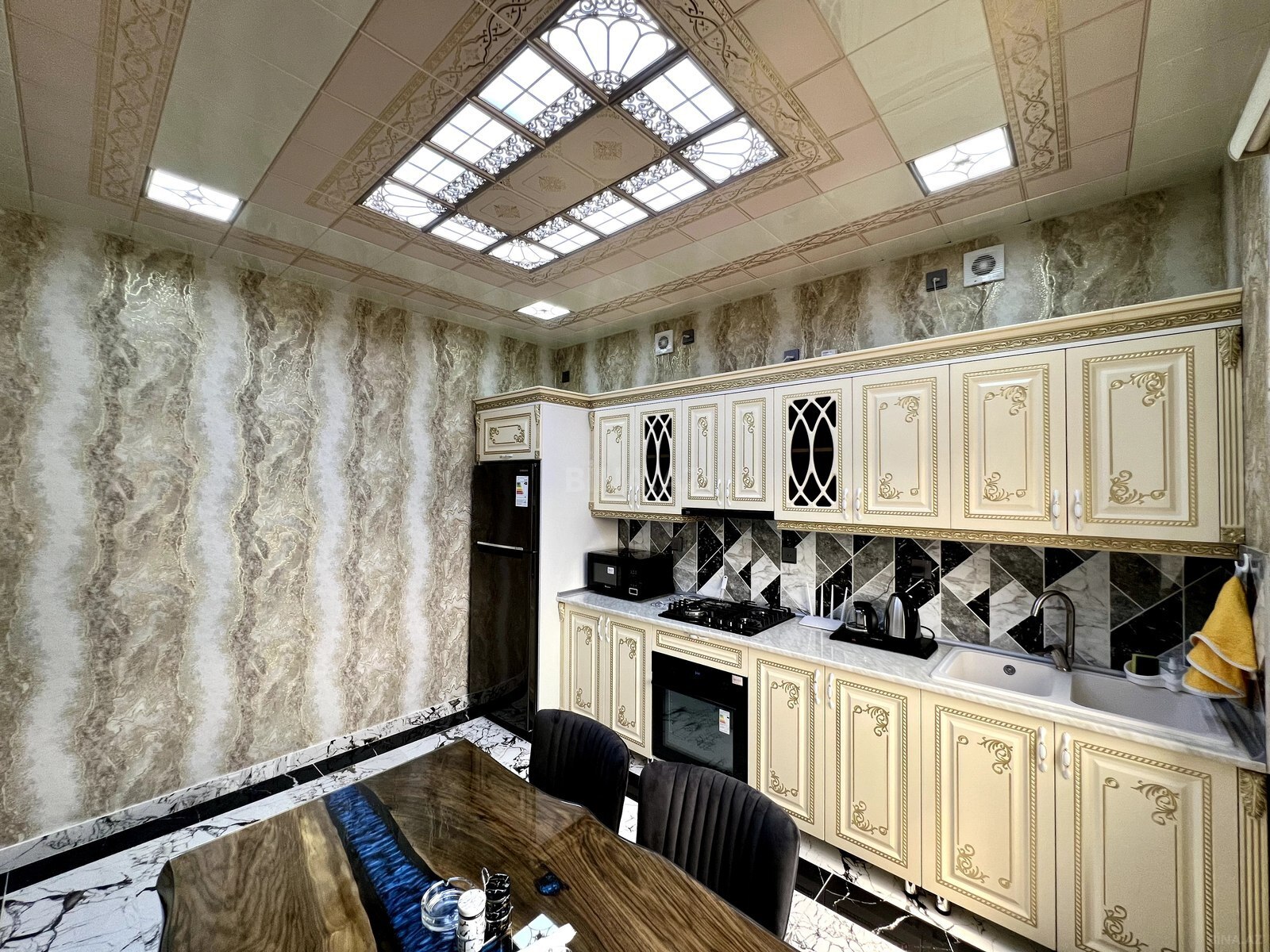 7 otaqlı Həyət evi/Bağ evi, Qəbələ