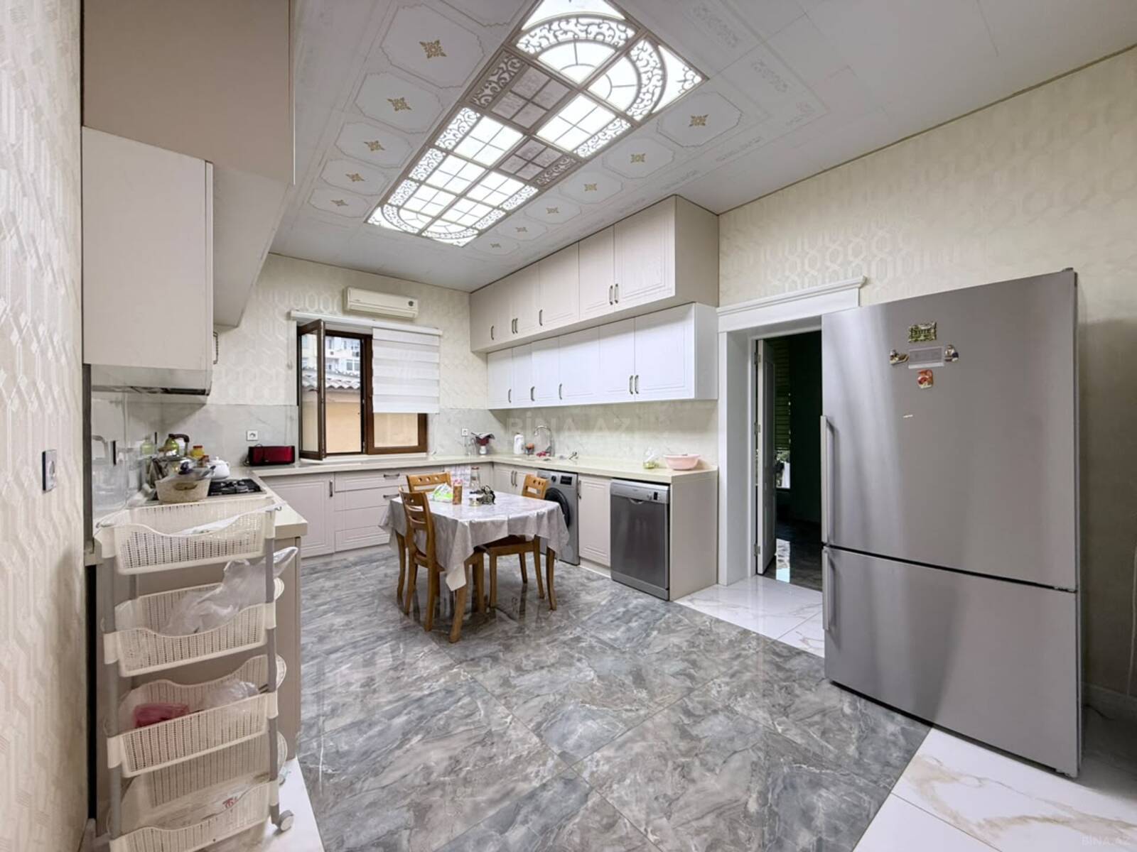 6 otaqlı Həyət evi/Bağ evi, Abşeron r., Bakı