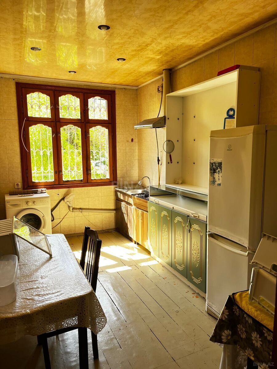 2 otaqlı Köhnə tikili, Neftçilər m., Bakı