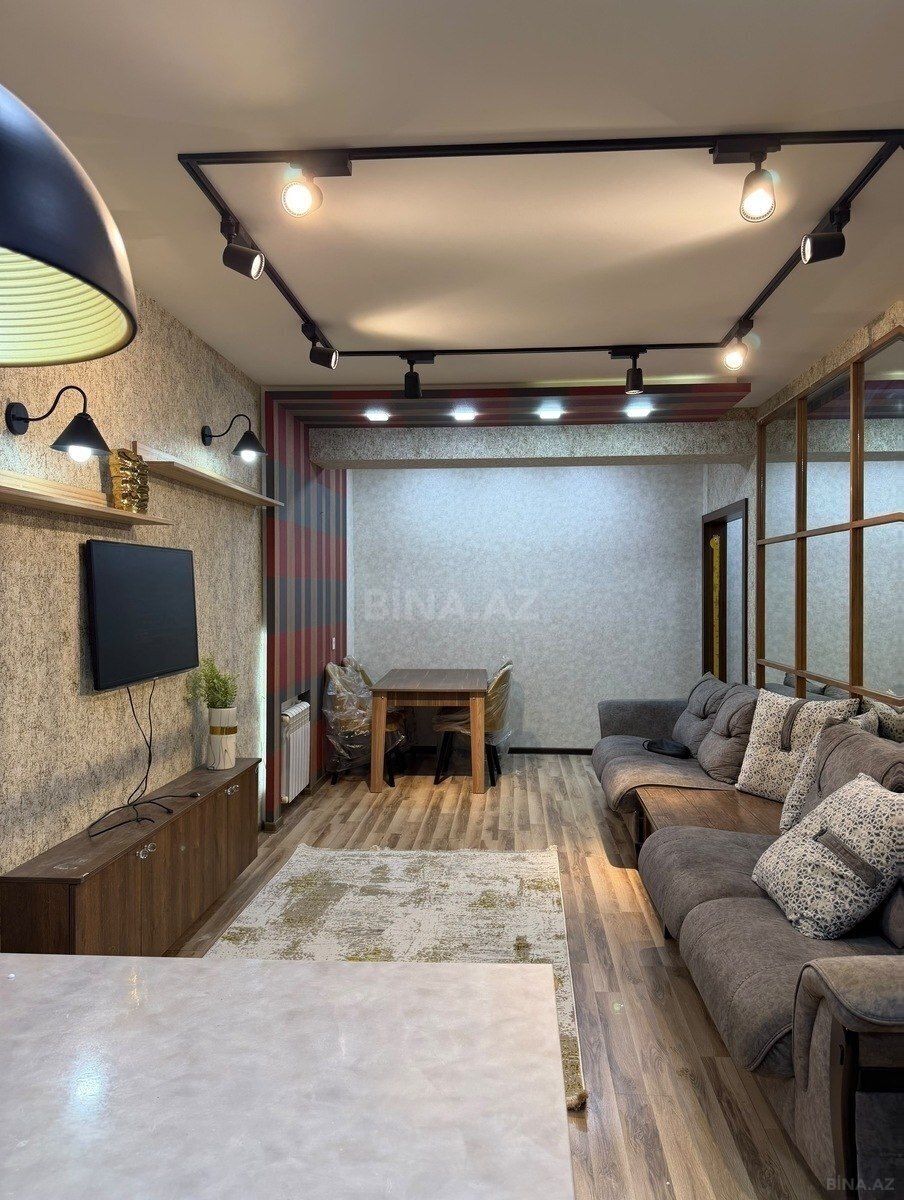 3 otaqlı Yeni tikili, İnşaatçılar m., Bakı