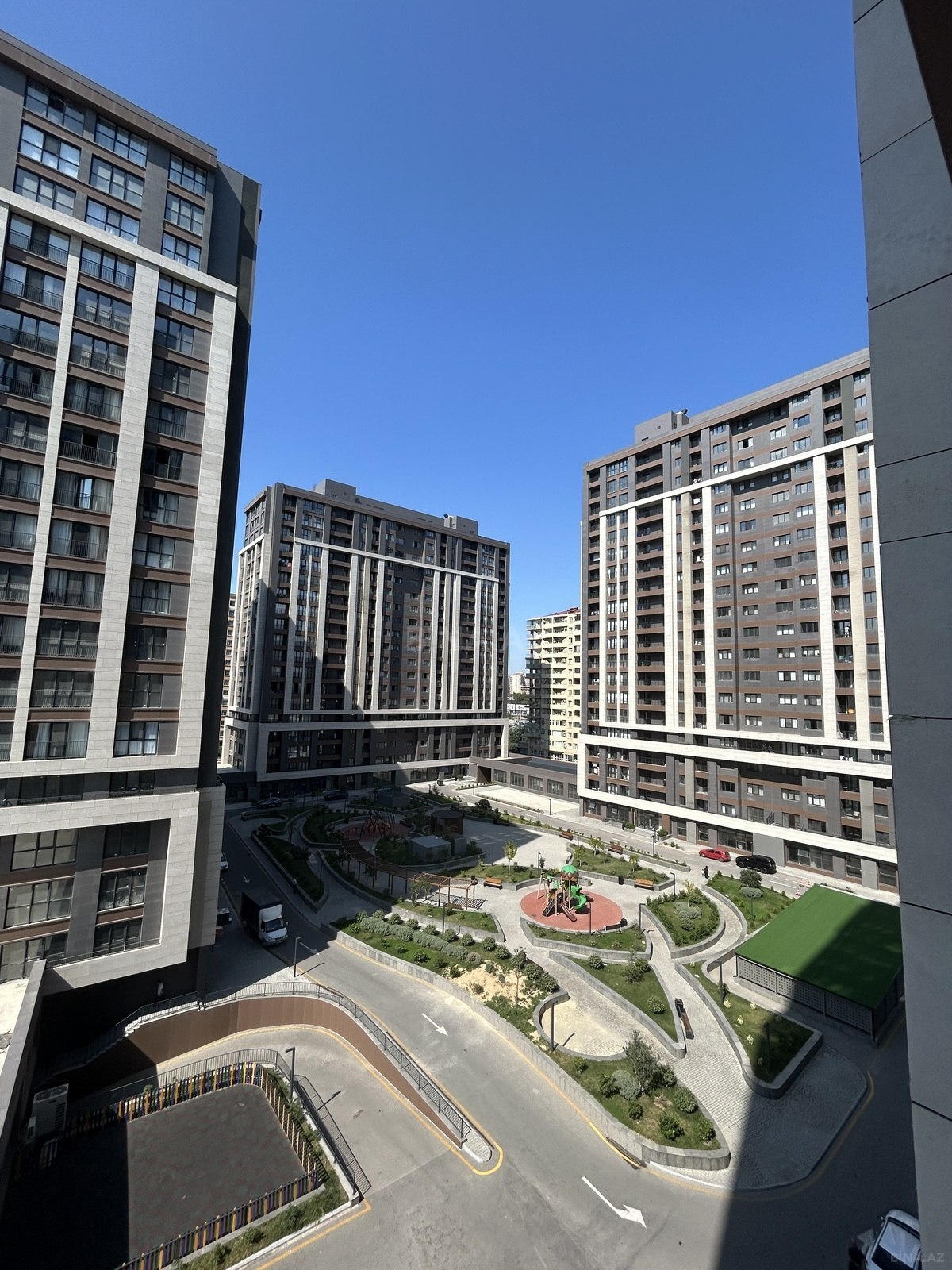 3 otaqlı Yeni tikili, Şah İsmayıl Xətai m., Bakı