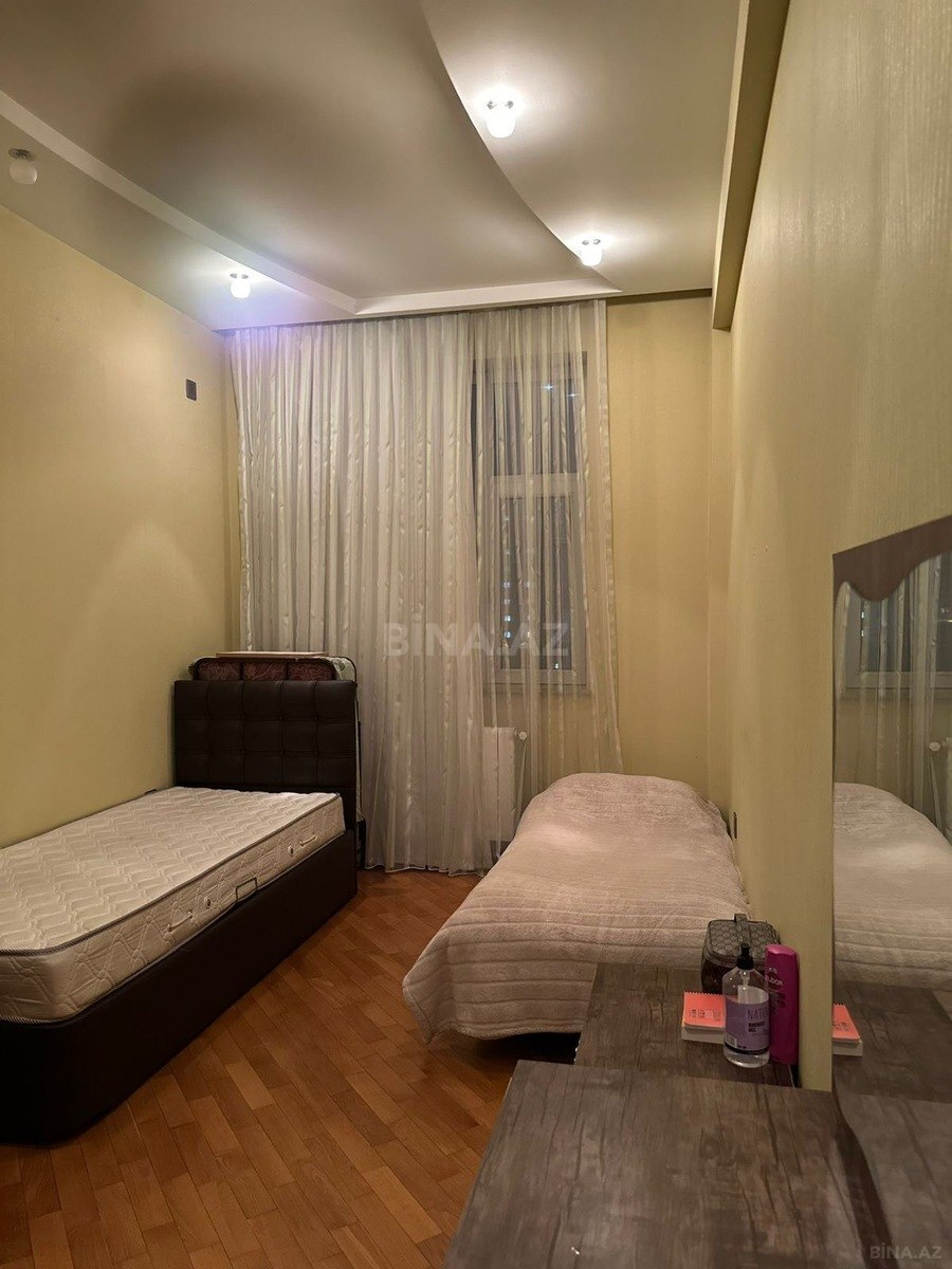 3 otaqlı Yeni tikili, 28 May m., Bakı