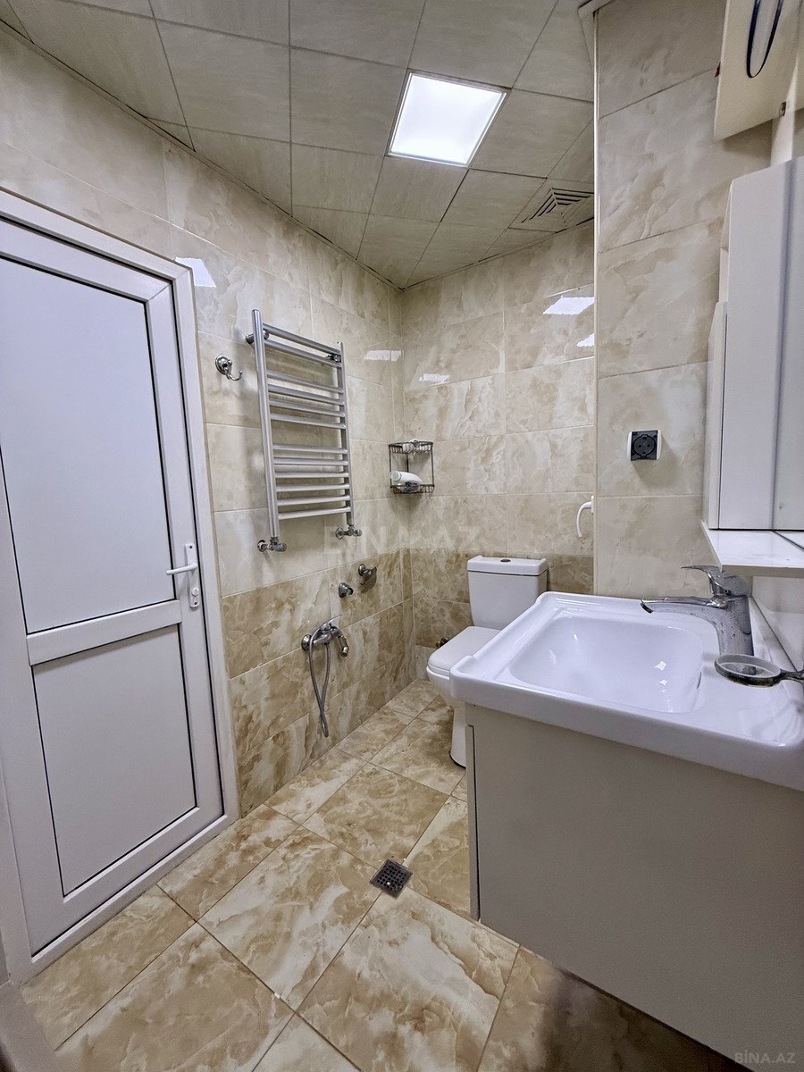 3 otaqlı Köhnə tikili, 28 May m., Bakı