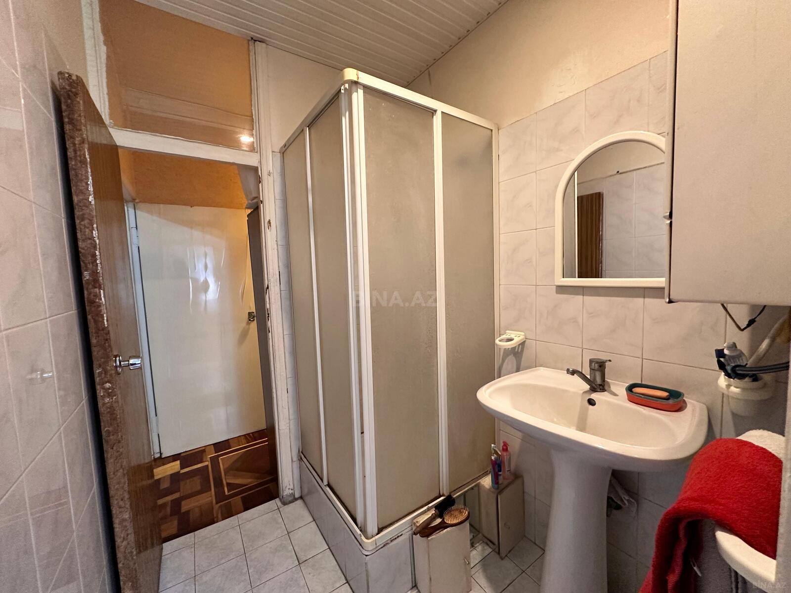 2 otaqlı Köhnə tikili, 8 Noyabr m., Bakı
