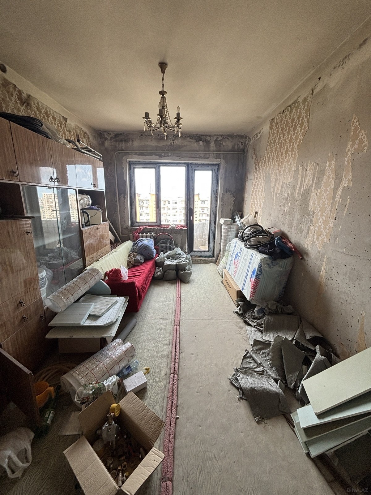 4 otaqlı Köhnə tikili, Qaraçuxur q., Bakı