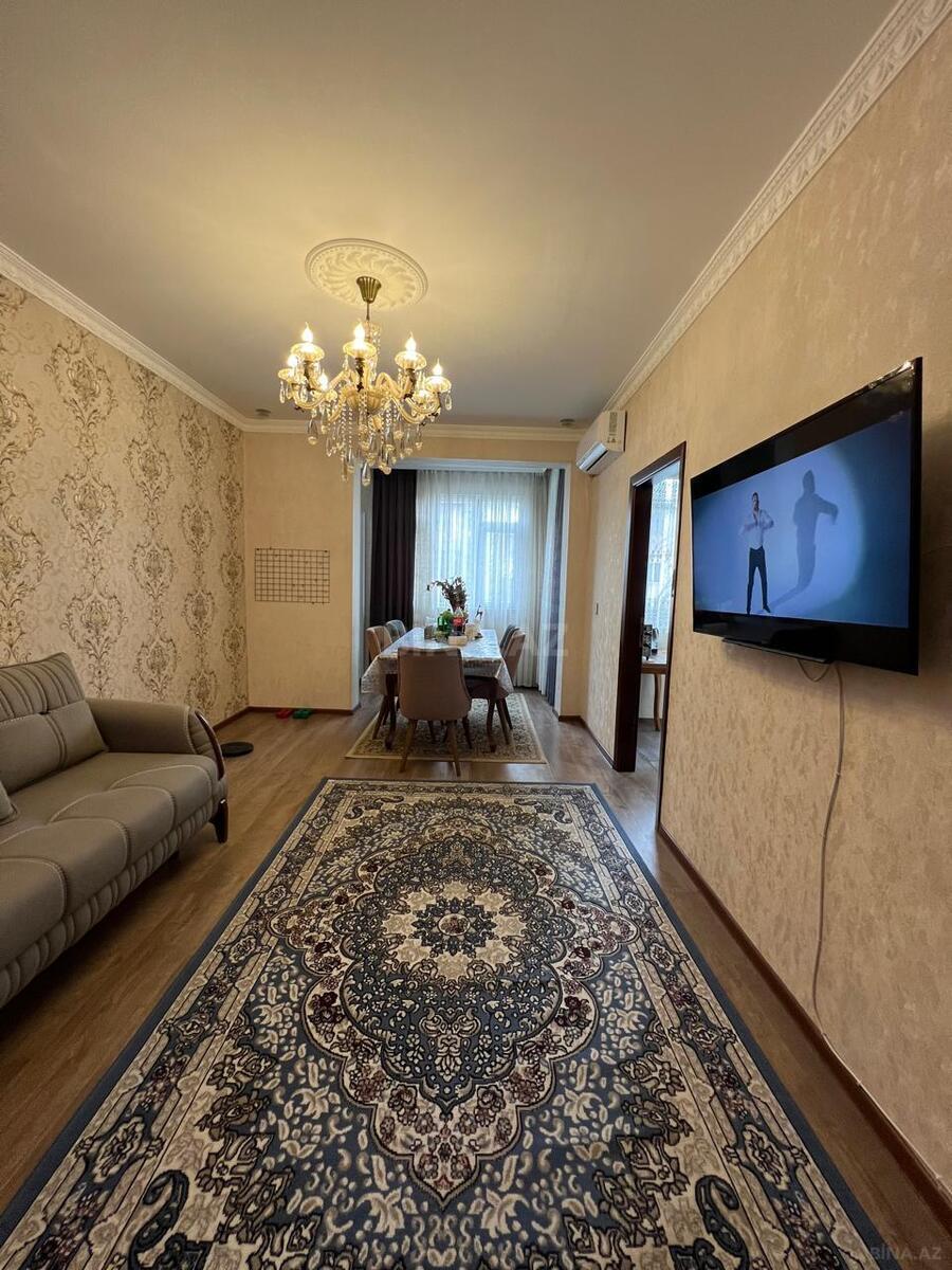 2 otaqlı Köhnə tikili, Memar Əcəmi m., Bakı