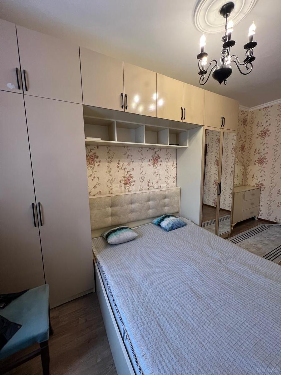 2 otaqlı Köhnə tikili, Memar Əcəmi m., Bakı