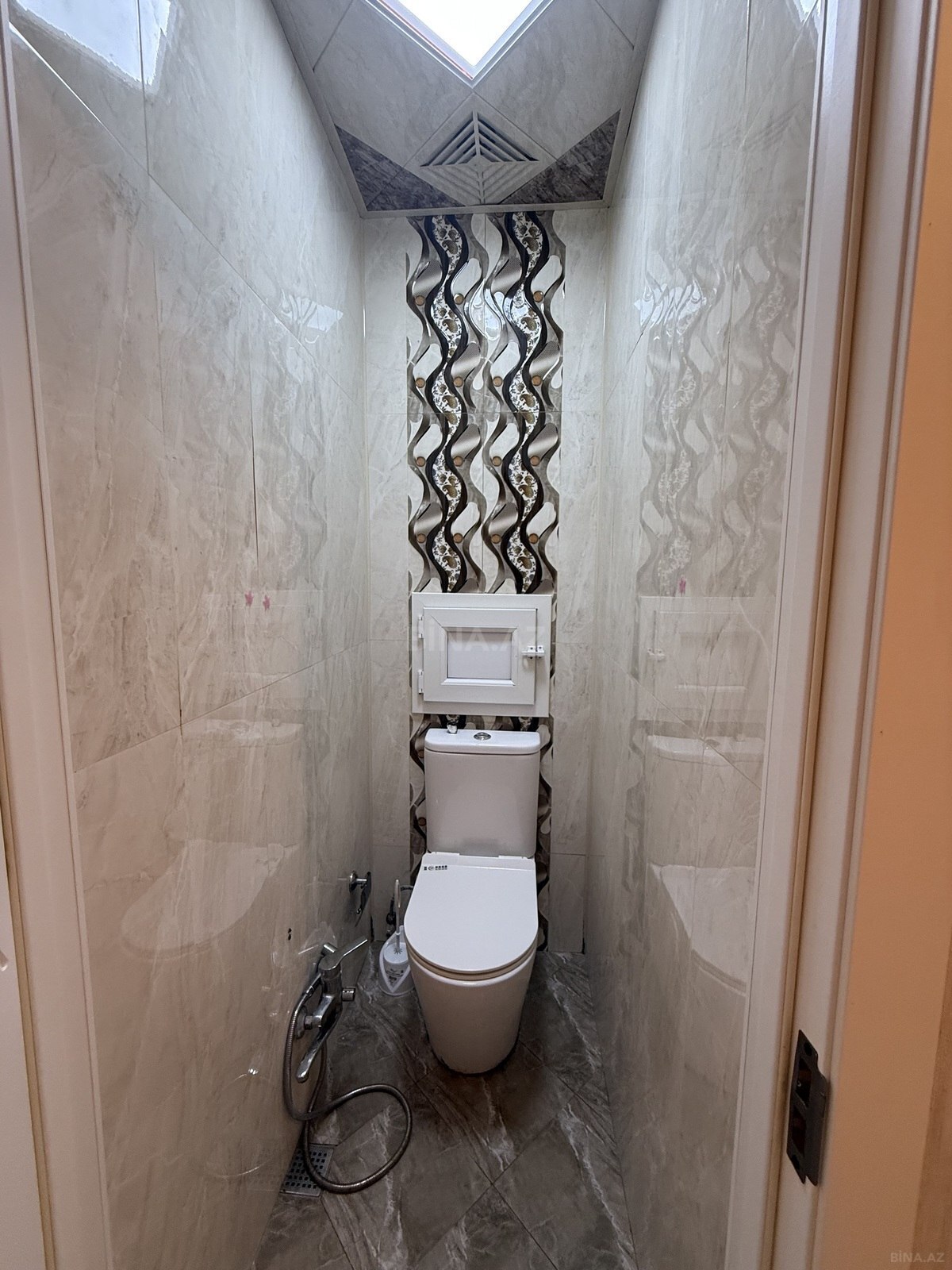 2 otaqlı Köhnə tikili, Memar Əcəmi m., Bakı