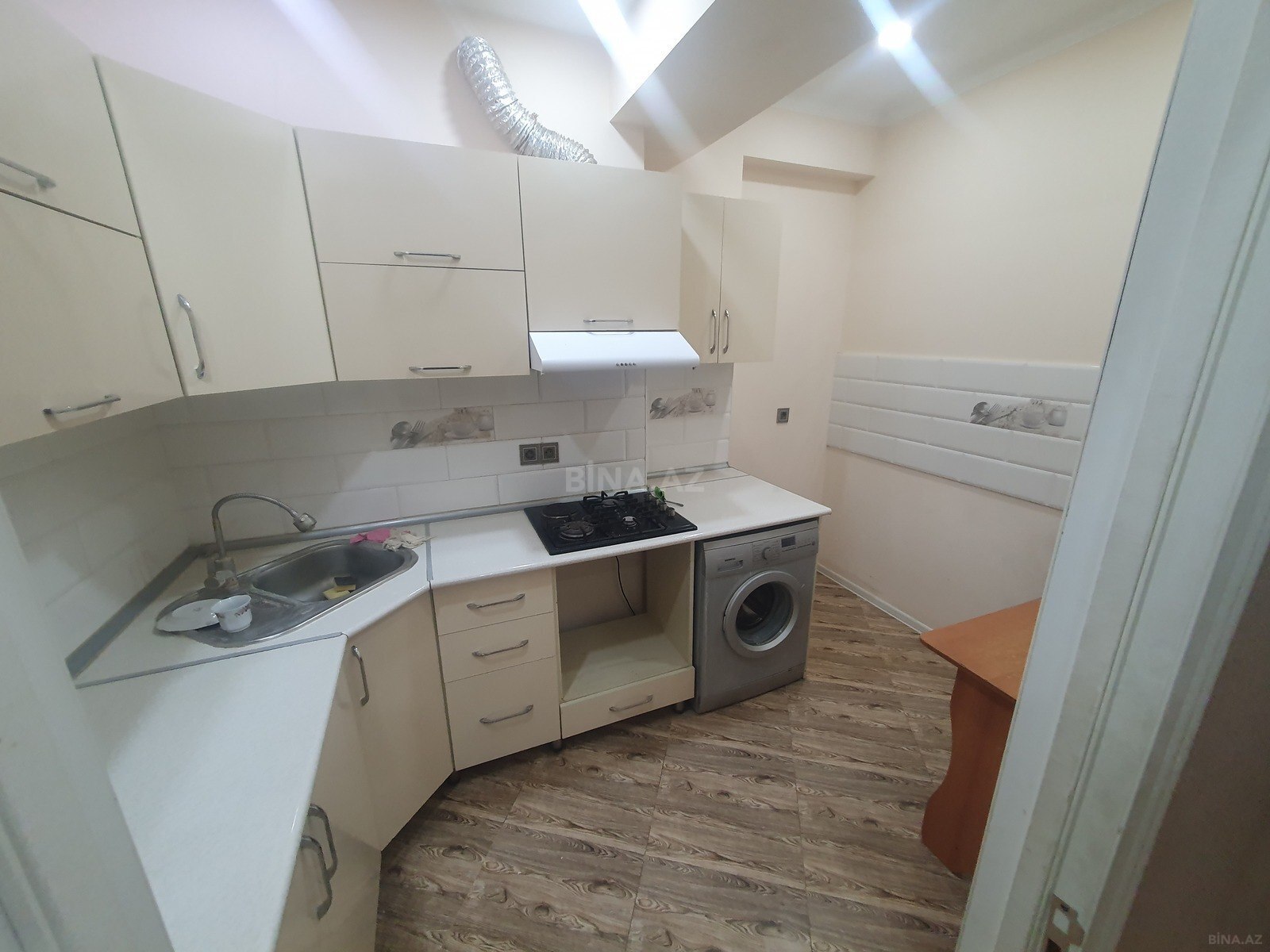 2 otaqlı Yeni tikili, Qara Qarayev m., Bakı