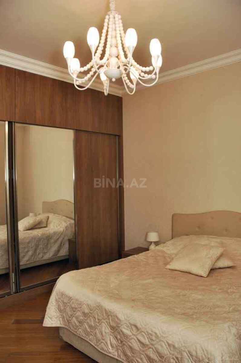 3 otaqlı Köhnə tikili, Sahil m., Bakı