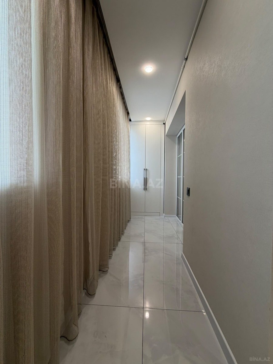 3 otaqlı Köhnə tikili, Xalqlar Dostluğu m., Bakı
