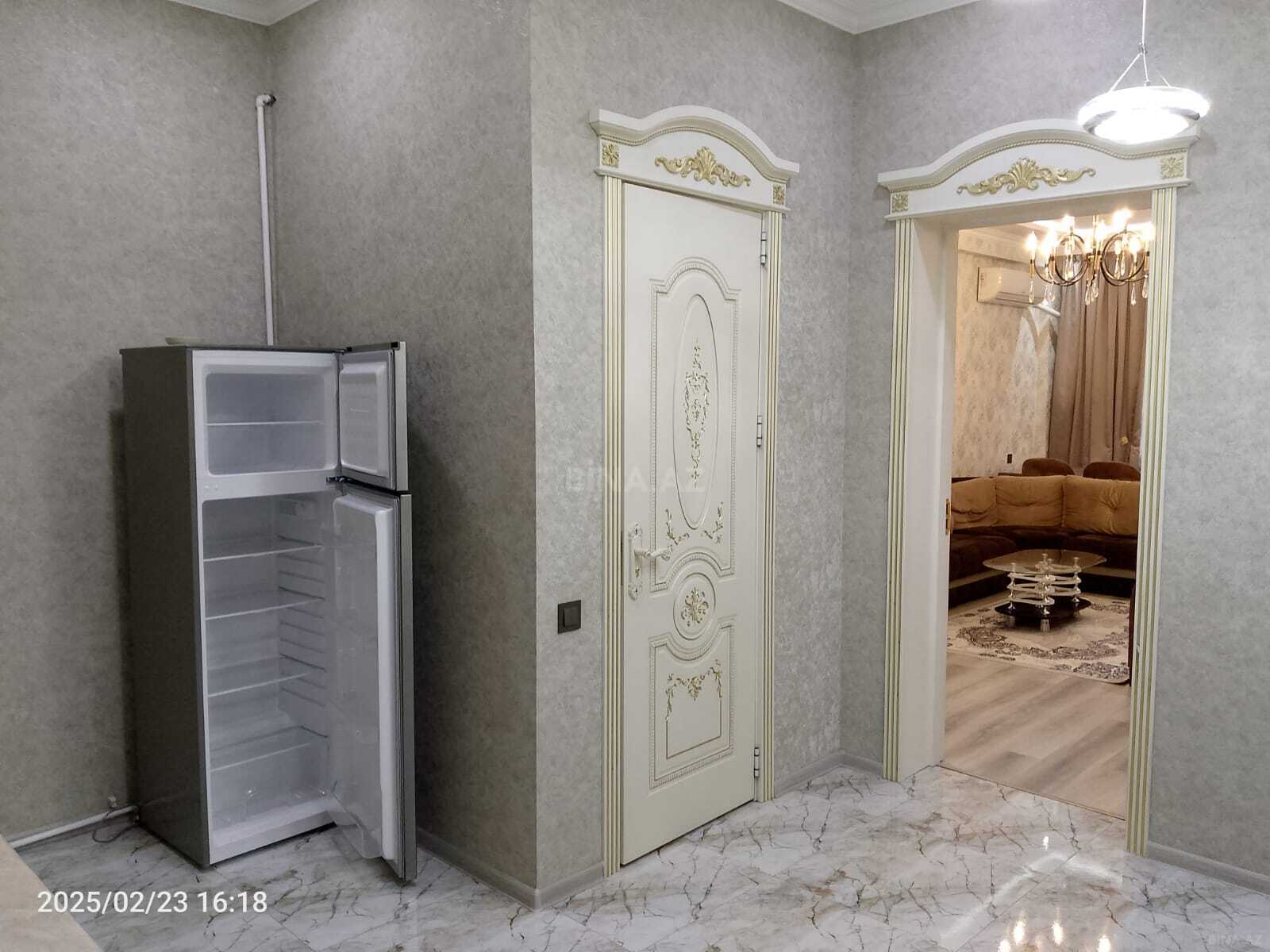 3 otaqlı Yeni tikili, Memar Əcəmi m., Bakı