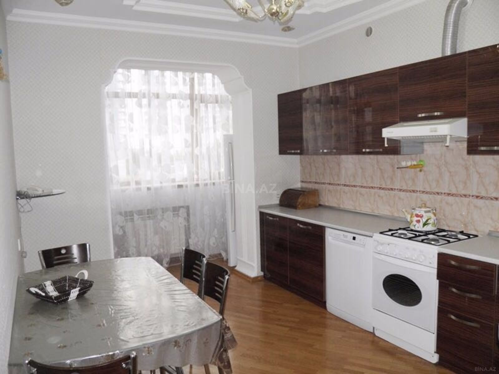 2 otaqlı Köhnə tikili, Sahil m., Bakı