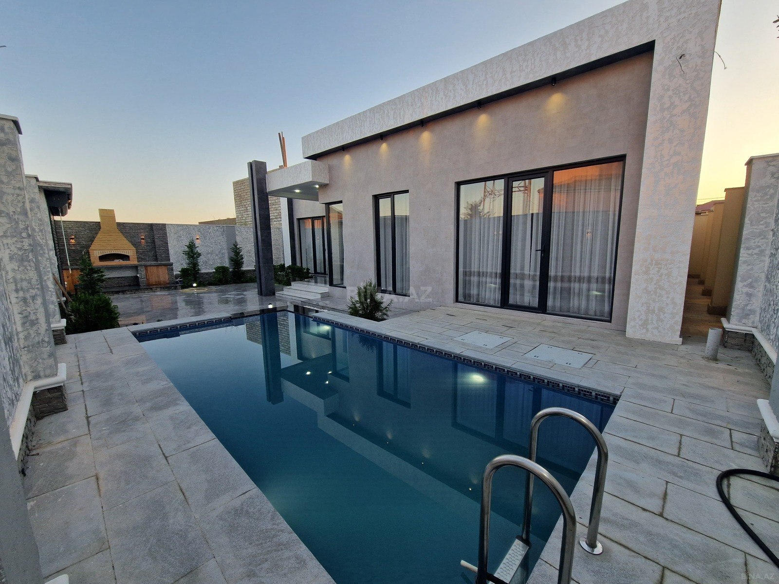 4 otaqlı Həyət evi/Bağ evi, Şüvəlan q., Bakı