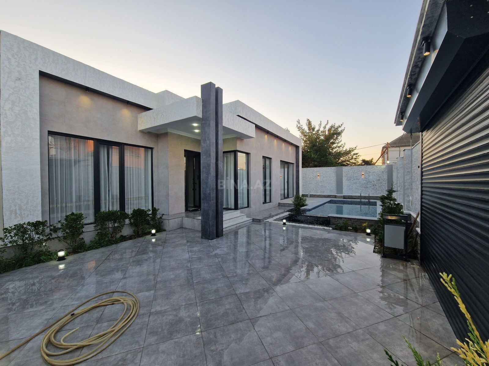 4 otaqlı Həyət evi/Bağ evi, Şüvəlan q., Bakı
