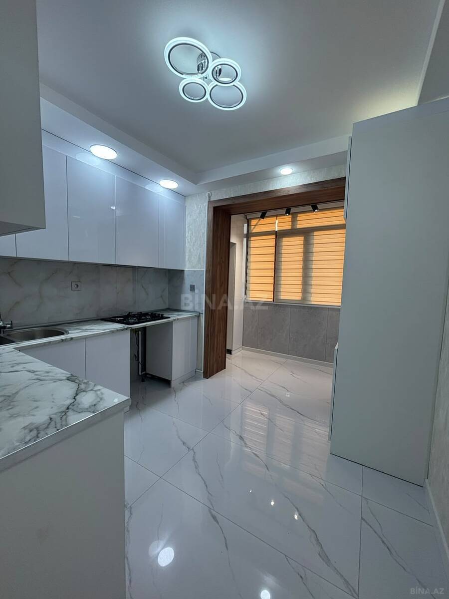 3 otaqlı Köhnə tikili, Xalqlar Dostluğu m., Bakı