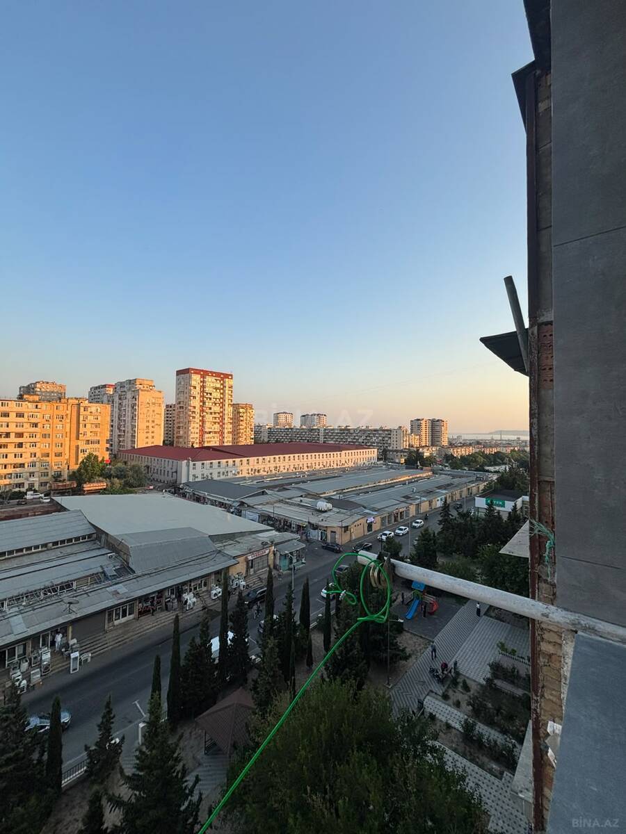 3 otaqlı Köhnə tikili, Xalqlar Dostluğu m., Bakı