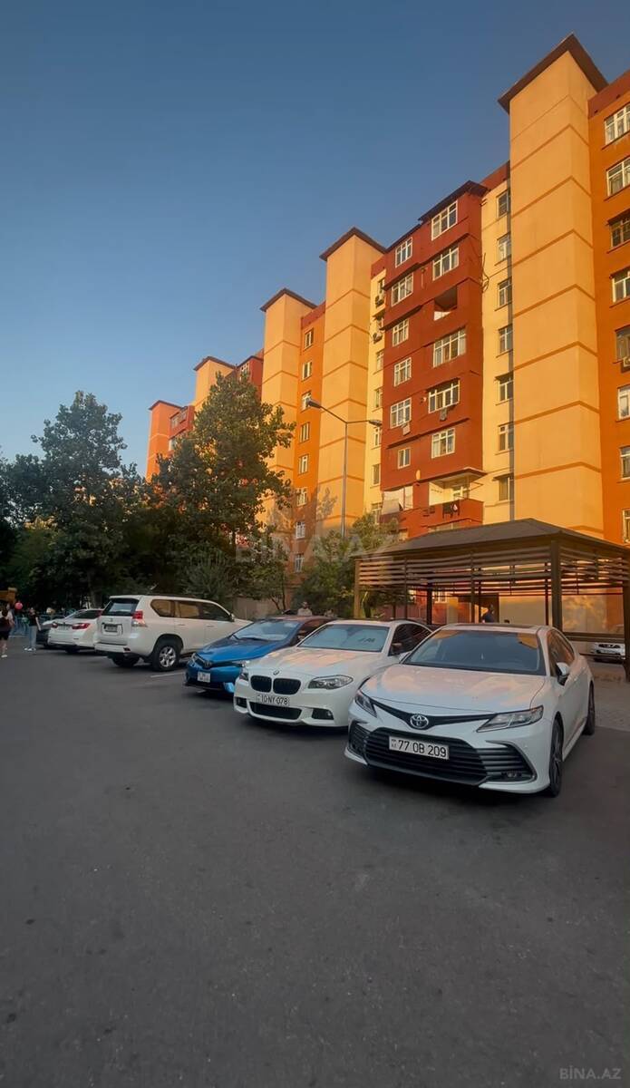 3 otaqlı Köhnə tikili, Xalqlar Dostluğu m., Bakı