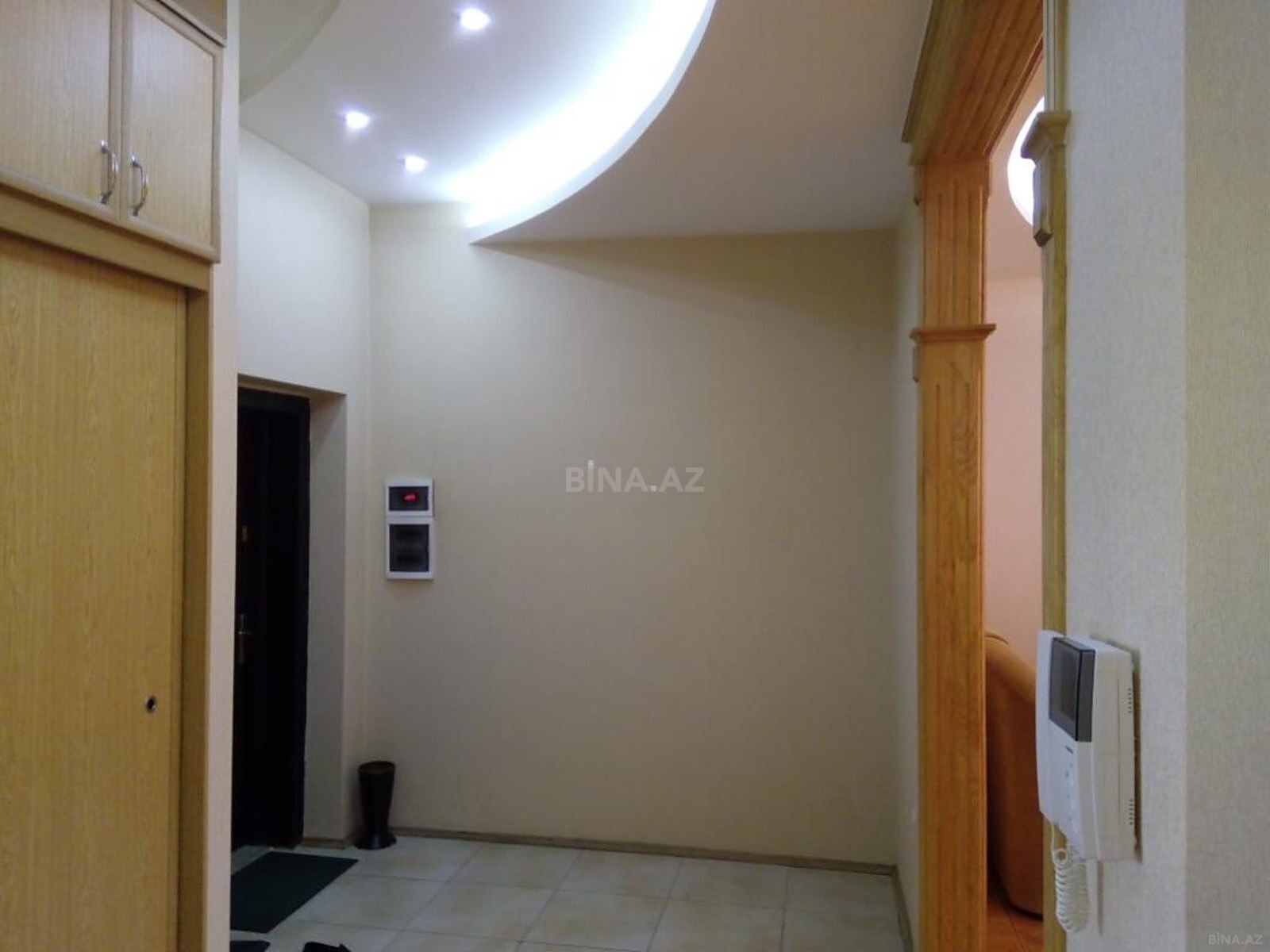 3 otaqlı Yeni tikili, 8 Noyabr m., Bakı
