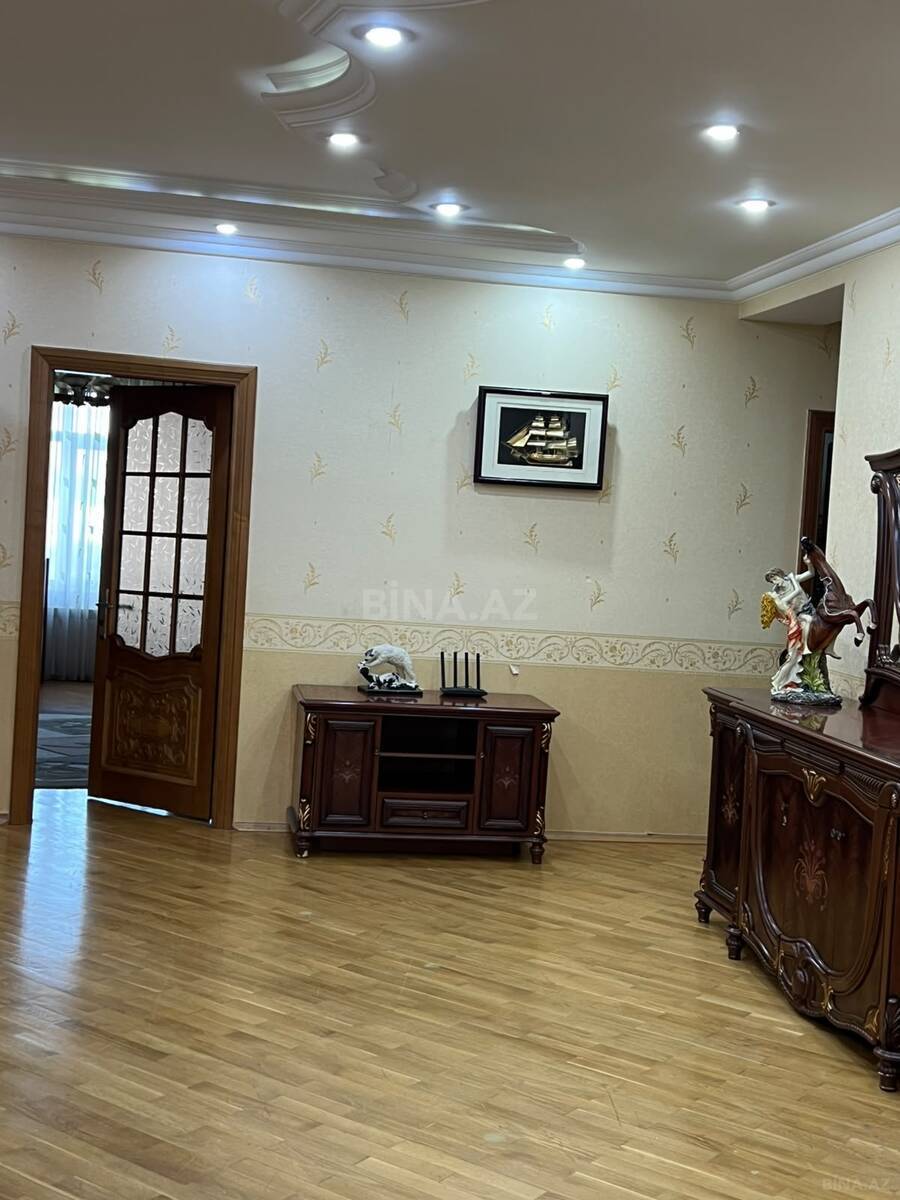4 otaqlı Yeni tikili, Gənclik m., Bakı
