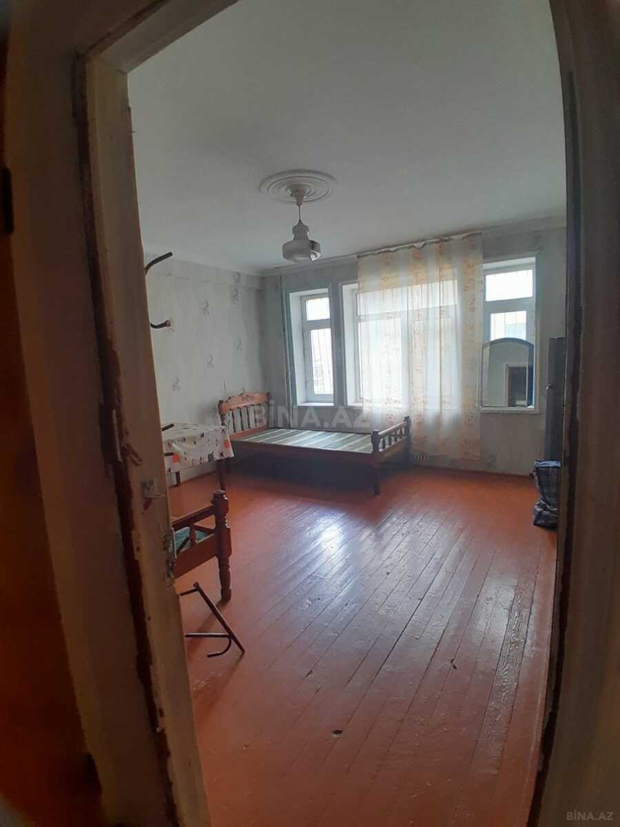 2 otaqlı Köhnə tikili, Elmlər Akademiyası m., Bakı