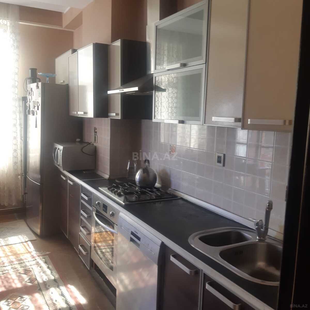 3 otaqlı Yeni tikili, Nizami m., Bakı