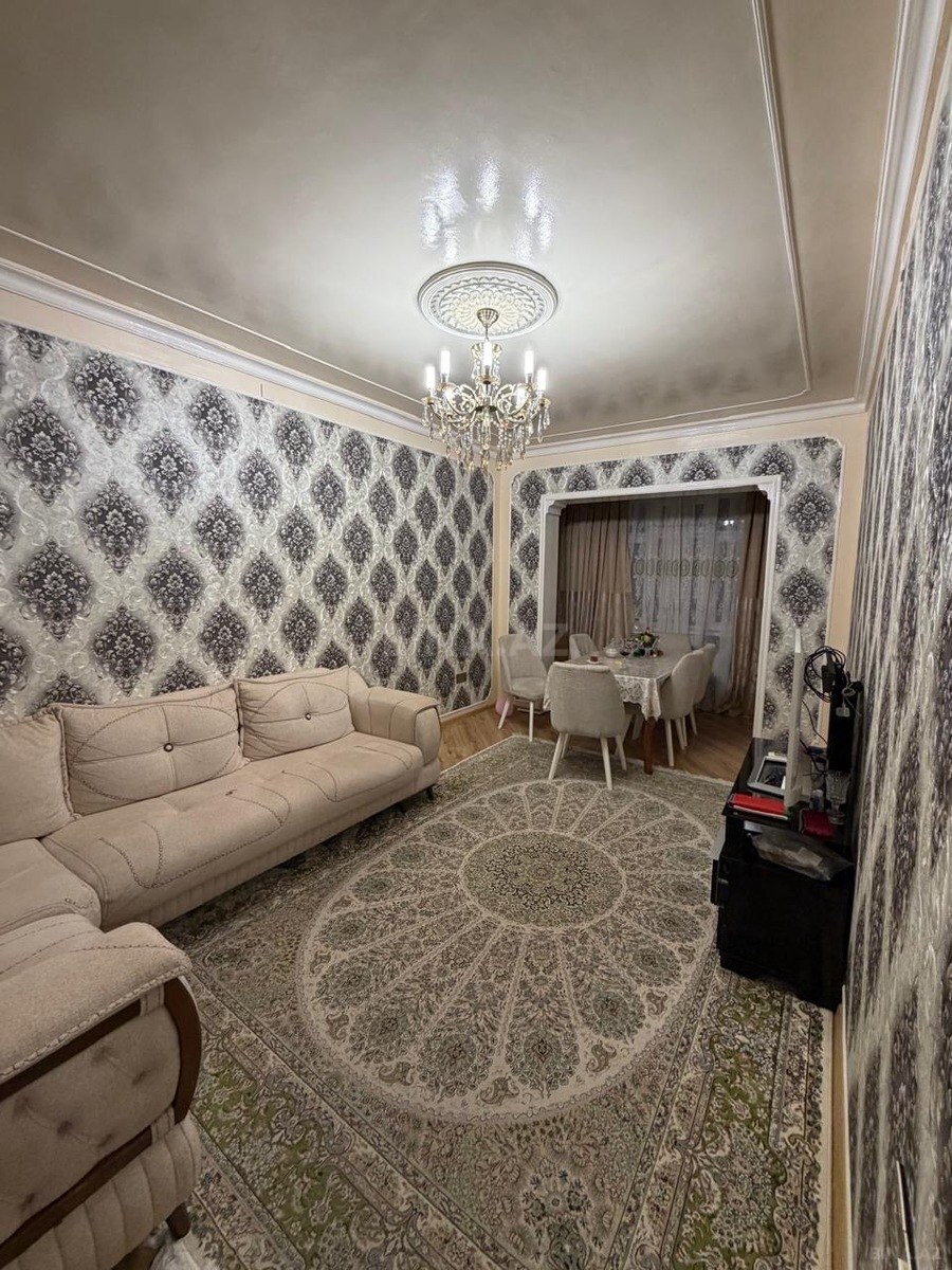 4 otaqlı Köhnə tikili, Azadlıq Prospekti m., Bakı