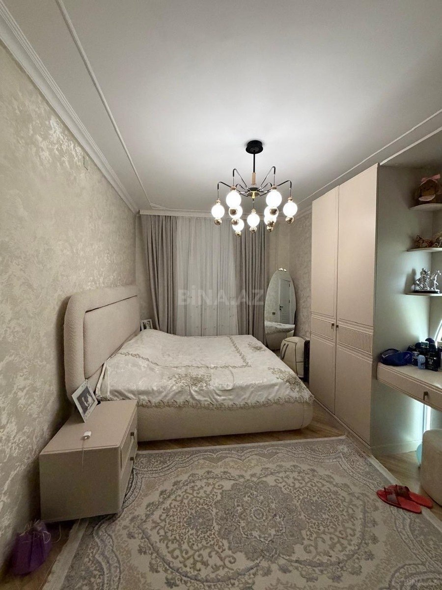 4 otaqlı Köhnə tikili, Azadlıq Prospekti m., Bakı