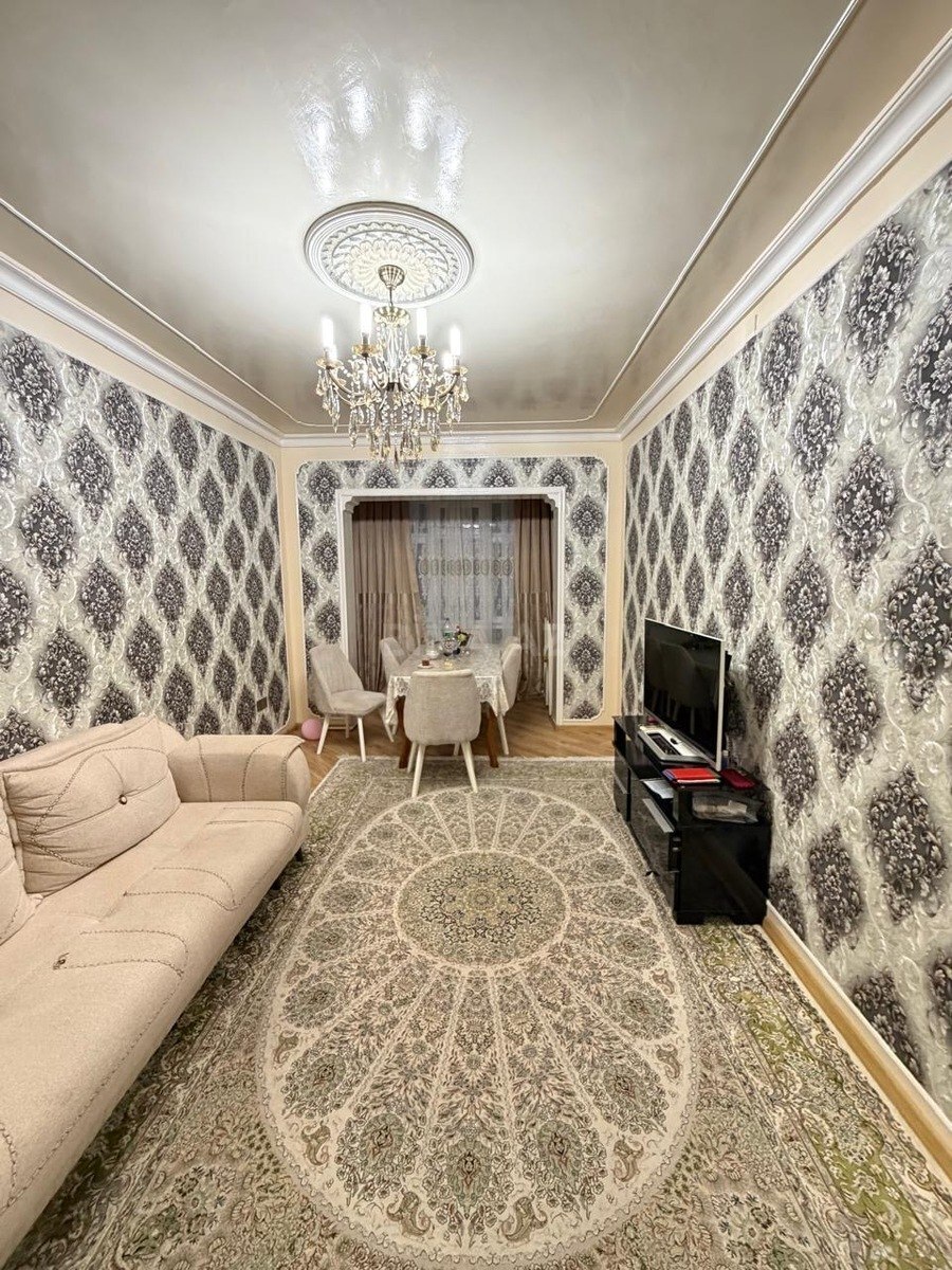 4 otaqlı Köhnə tikili, Azadlıq Prospekti m., Bakı