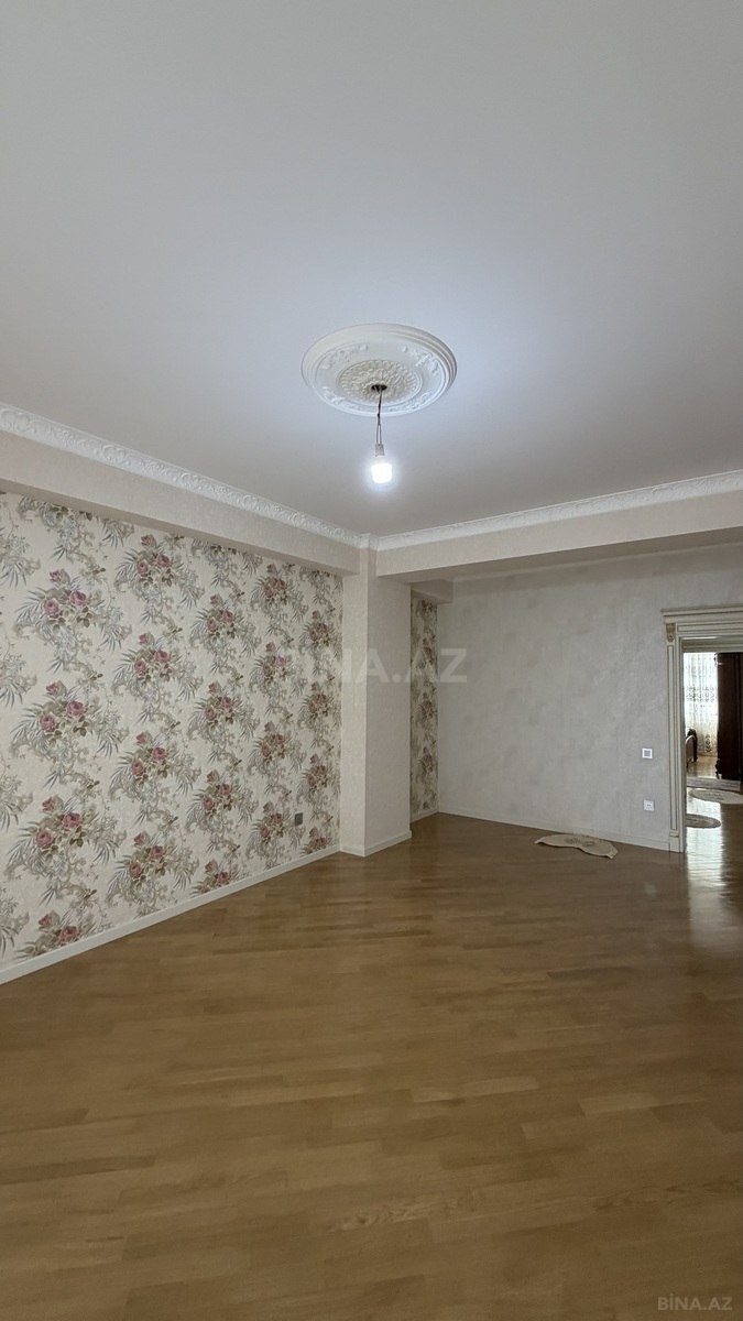 3 otaqlı Yeni tikili, Bakıxanov q., Bakı