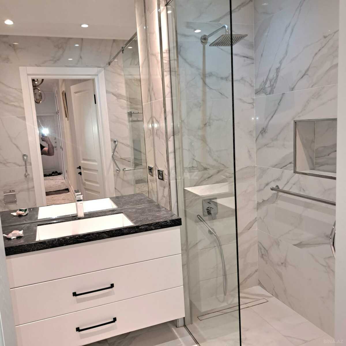 3 otaqlı Yeni tikili, Elmlər Akademiyası m., Bakı