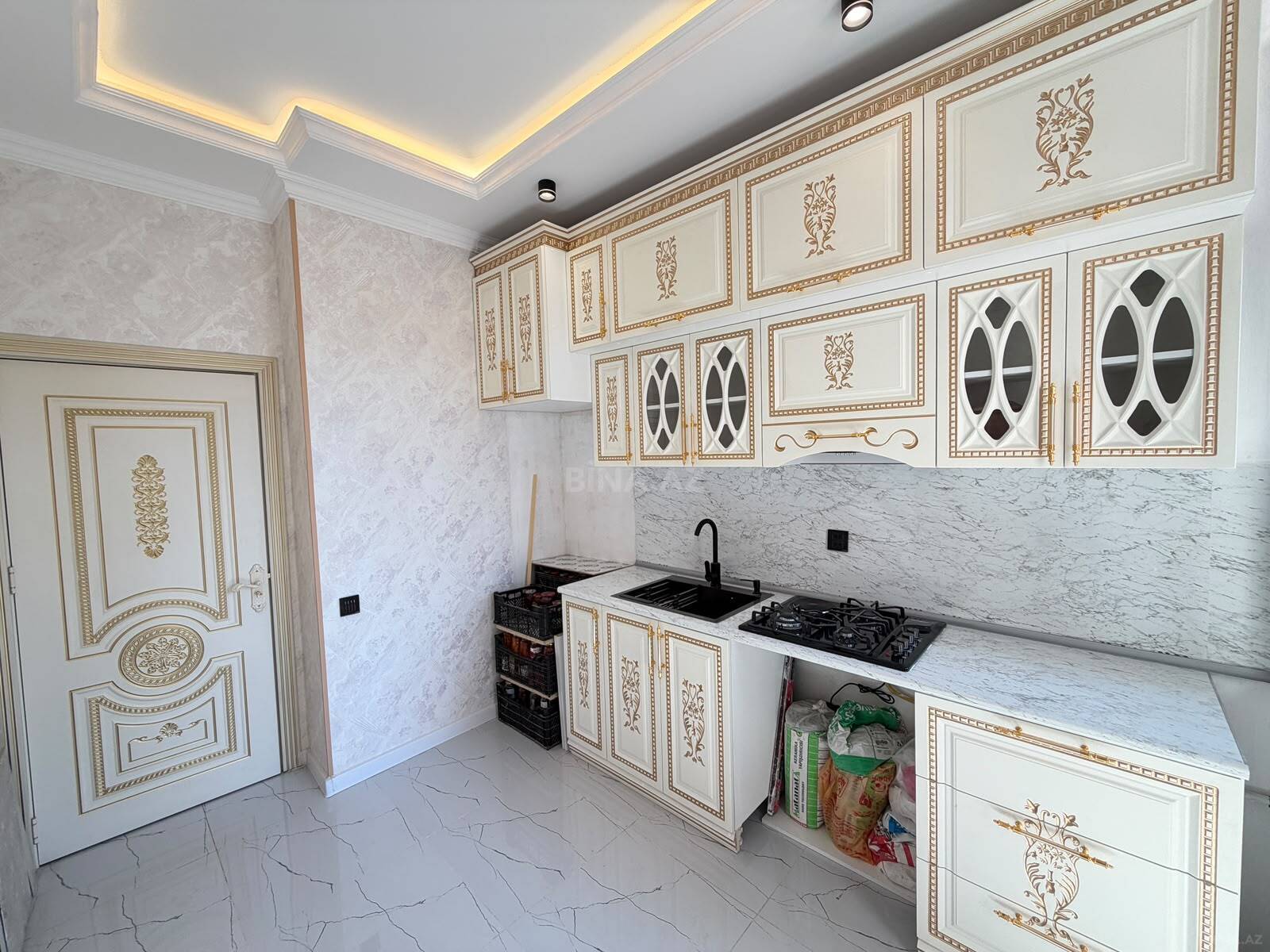2 otaqlı Yeni tikili, Qara Qarayev m., Bakı