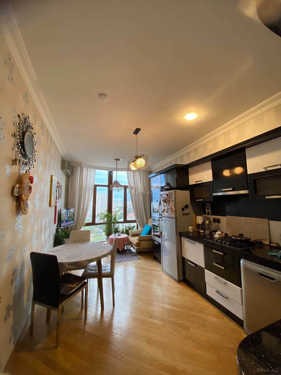 3 otaqlı Yeni tikili, 8 Noyabr m., Bakı