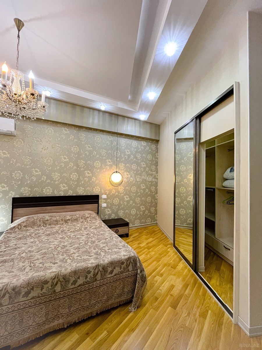 3 otaqlı Yeni tikili, Nizami m., Bakı