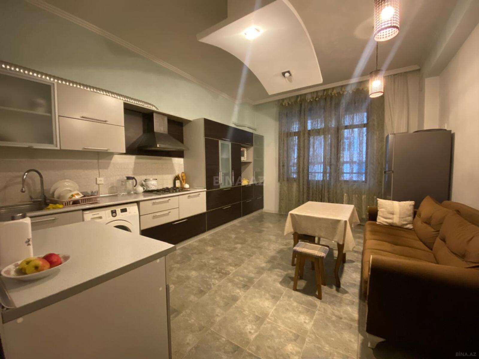 3 otaqlı Yeni tikili, 8 Noyabr m., Bakı
