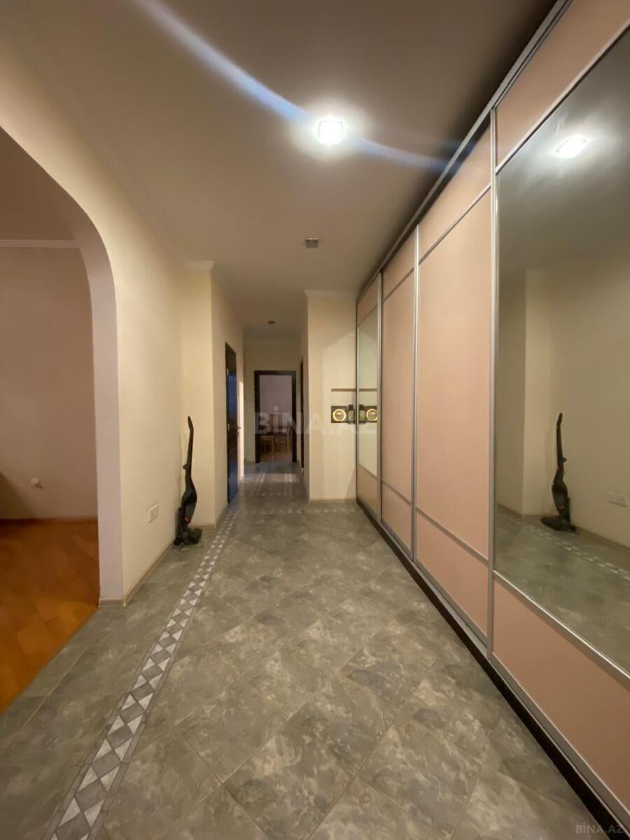 3 otaqlı Yeni tikili, 8 Noyabr m., Bakı