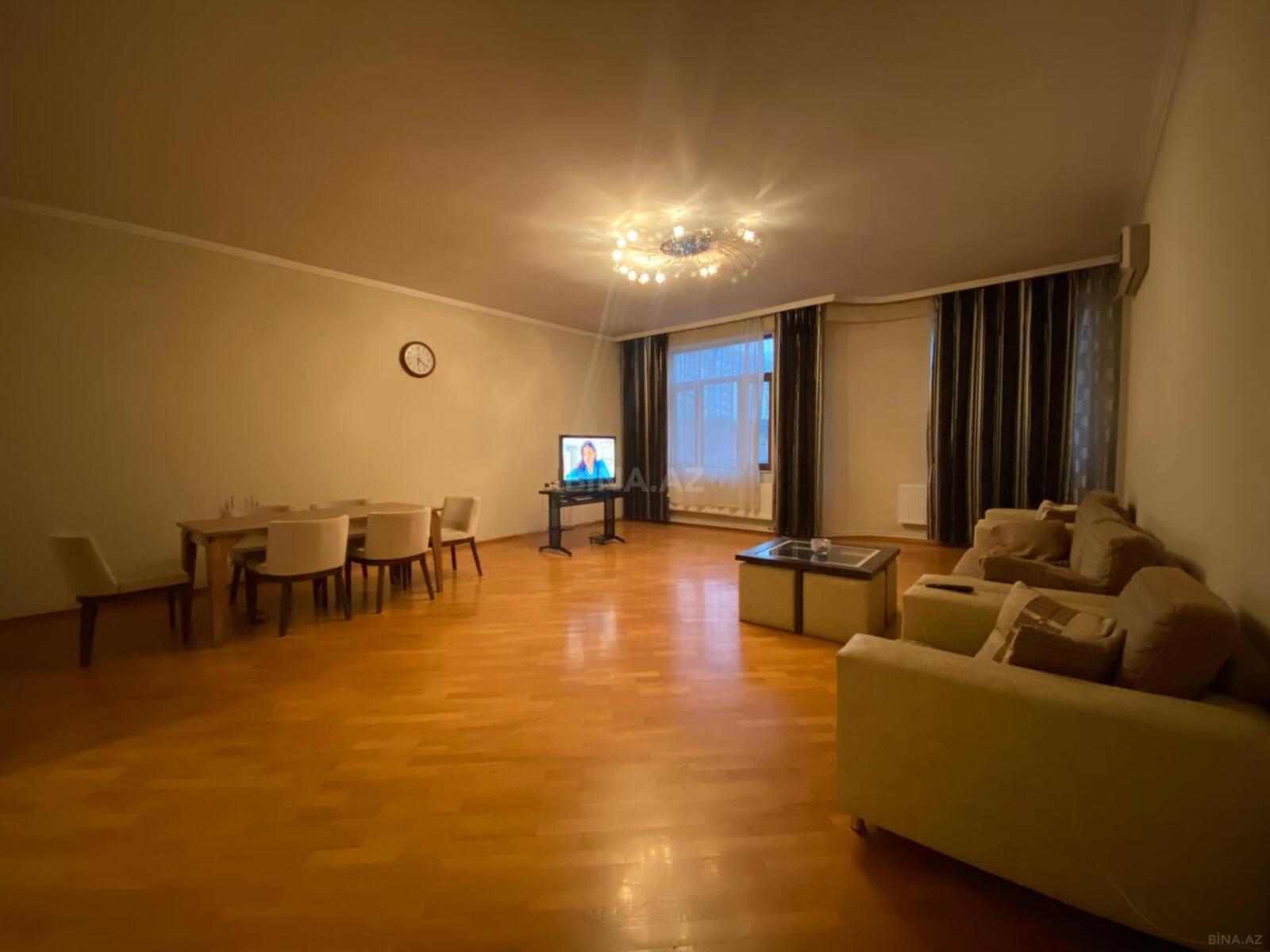 3 otaqlı Yeni tikili, 8 Noyabr m., Bakı