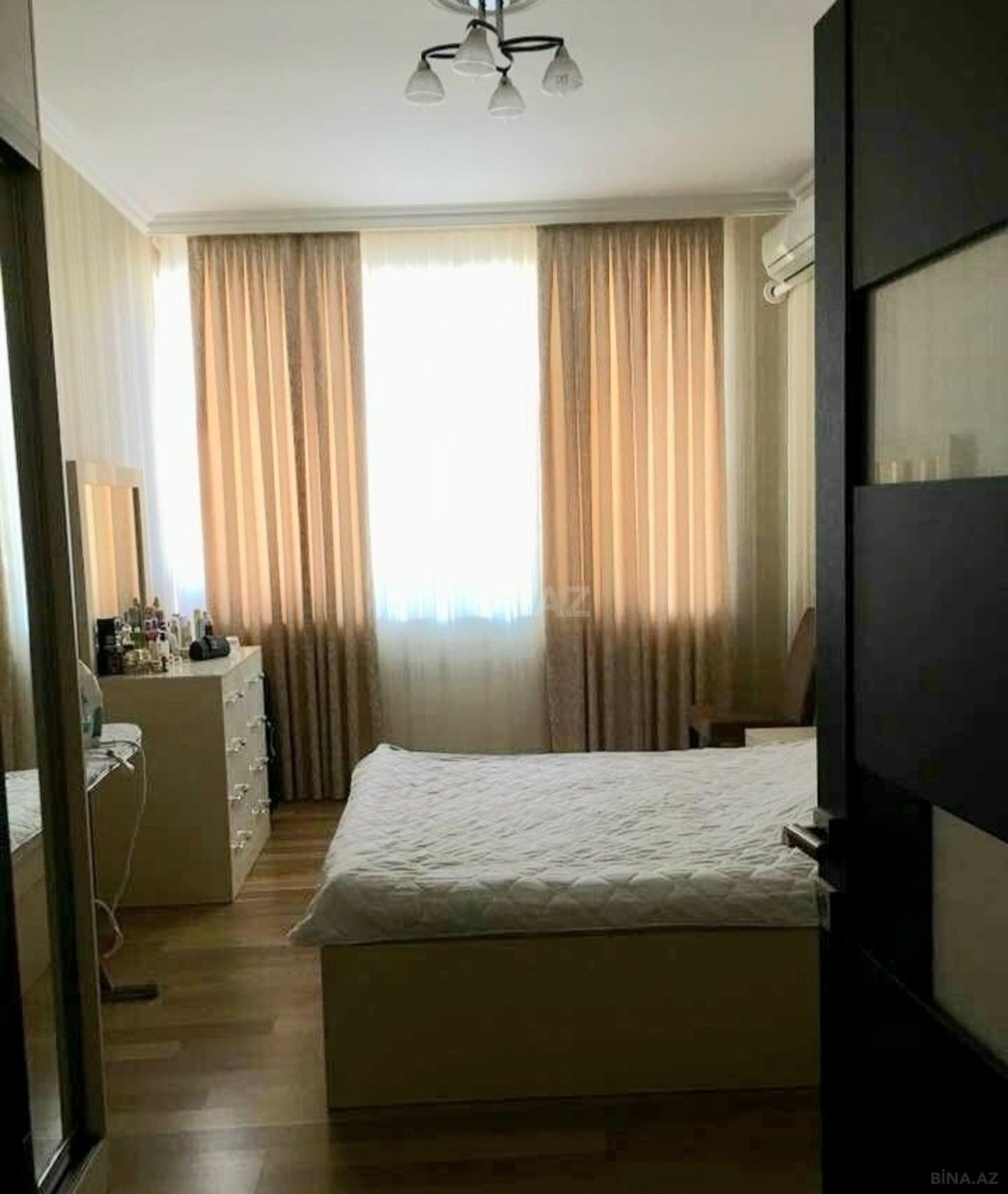 3 otaqlı Yeni tikili, Şah İsmayıl Xətai m., Bakı
