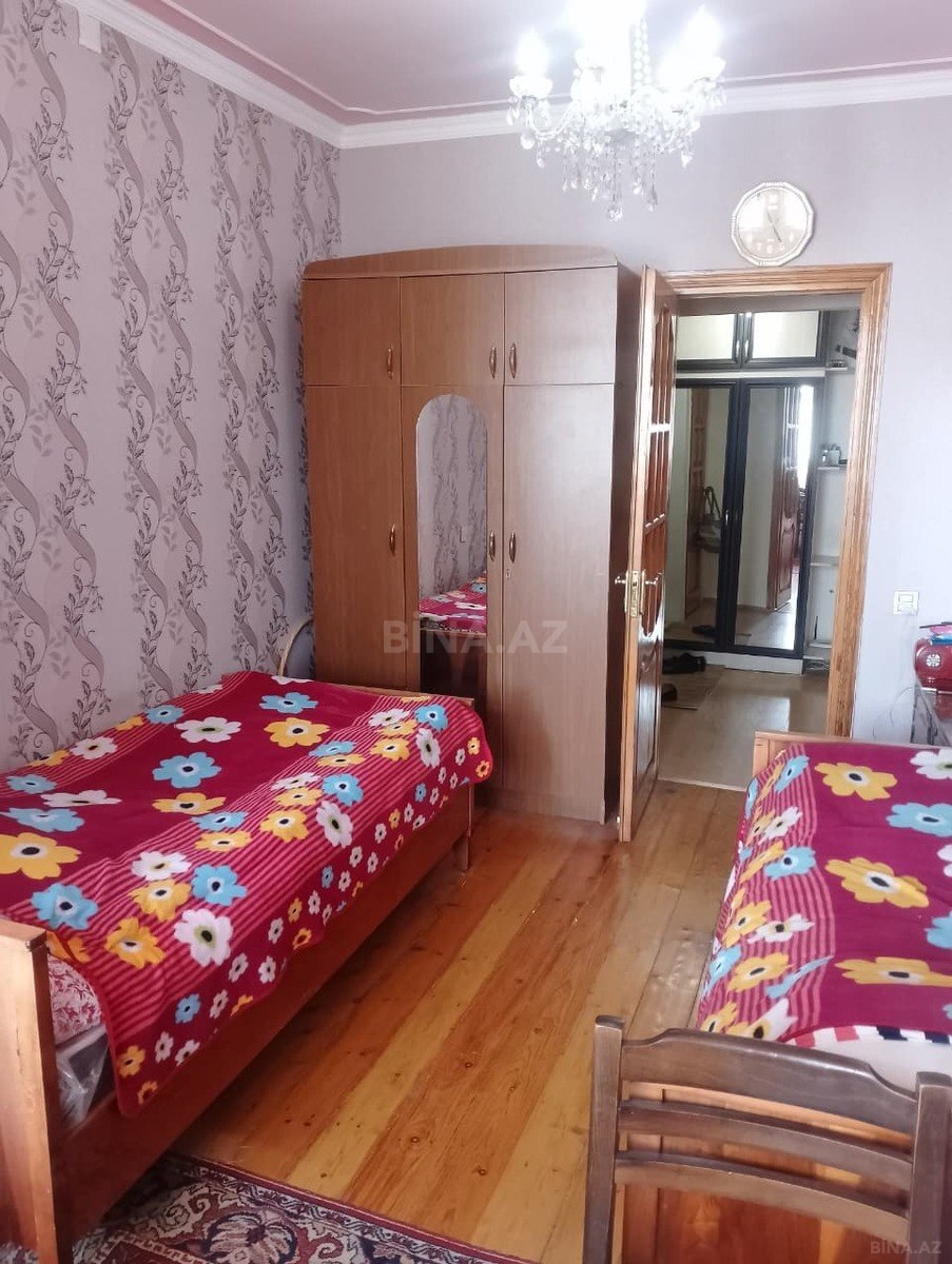 3 otaqlı Köhnə tikili, Yeni Günəşli q., Bakı