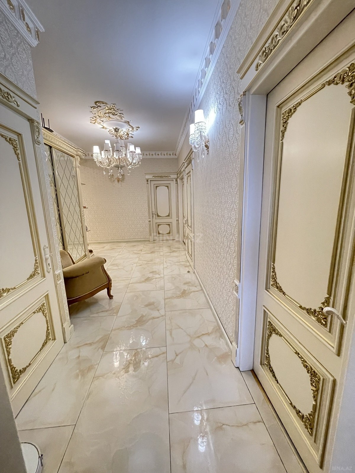3 otaqlı Yeni tikili, 7-ci mikrorayon q., Bakı