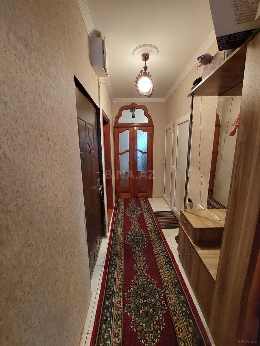 3 otaqlı Köhnə tikili, Xalqlar Dostluğu m., Bakı