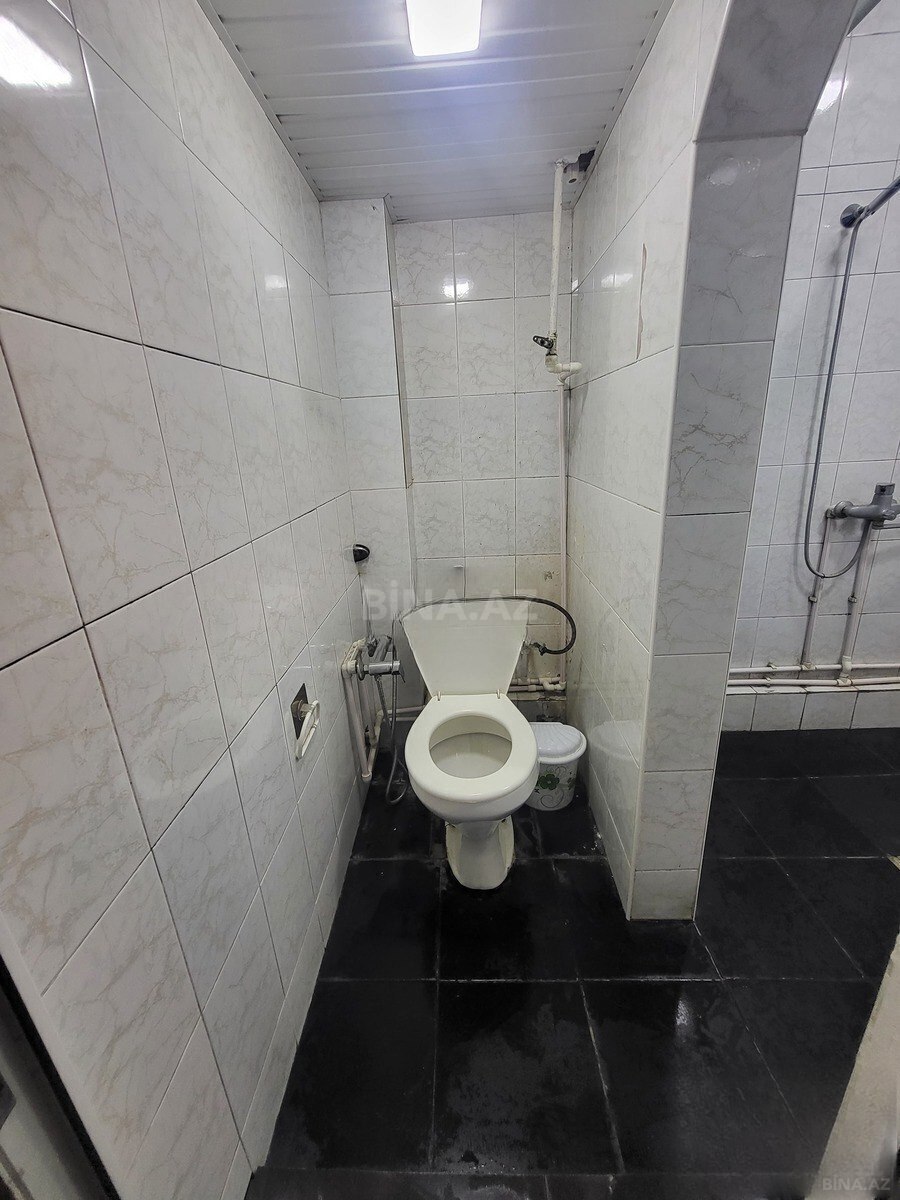 3 otaqlı Köhnə tikili, Xalqlar Dostluğu m., Bakı