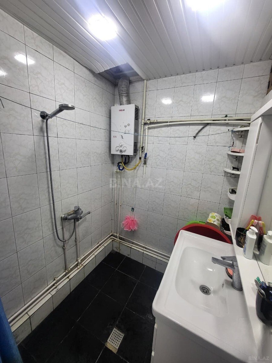3 otaqlı Köhnə tikili, Xalqlar Dostluğu m., Bakı