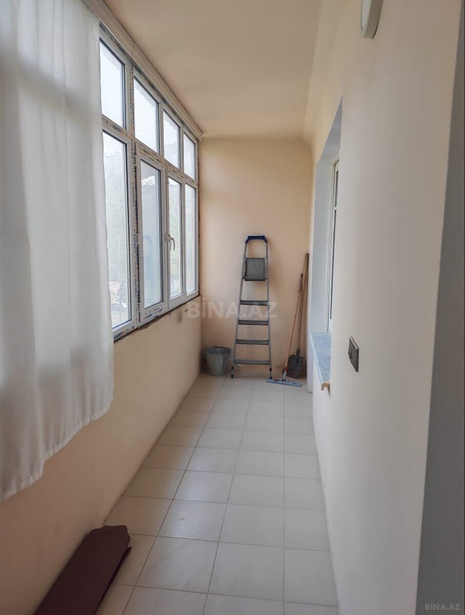 3 otaqlı Köhnə tikili, Xalqlar Dostluğu m., Bakı