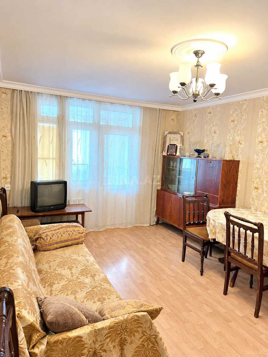 2 otaqlı Köhnə tikili, İnşaatçılar m., Bakı