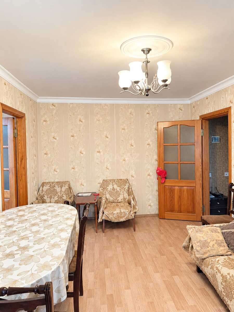 2 otaqlı Köhnə tikili, İnşaatçılar m., Bakı