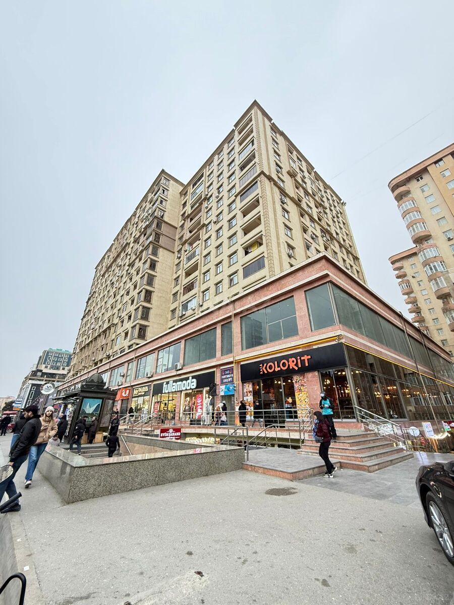 2 otaqlı Köhnə tikili, İnşaatçılar m., Bakı