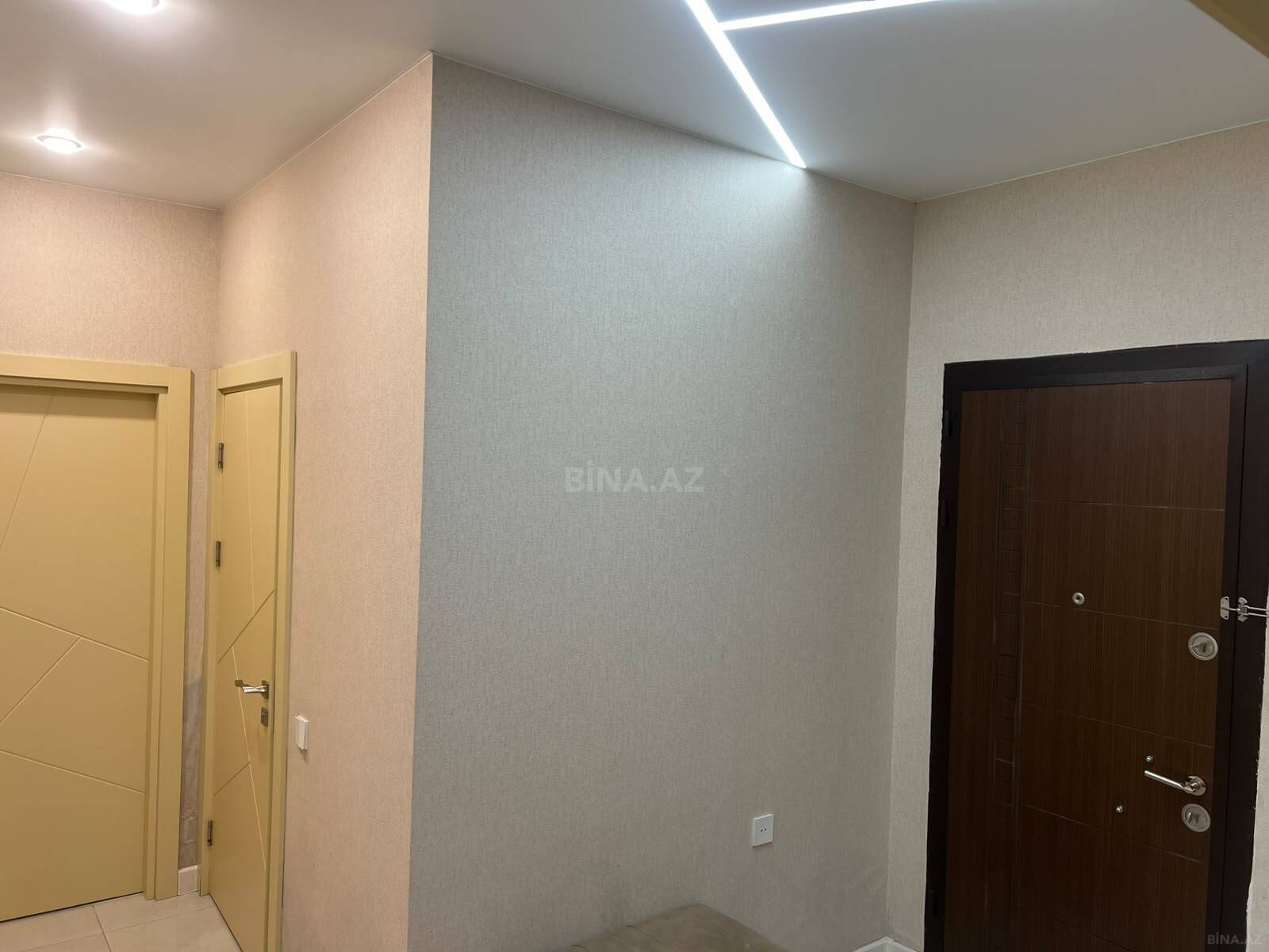 3 otaqlı Yeni tikili, Şah İsmayıl Xətai m., Bakı